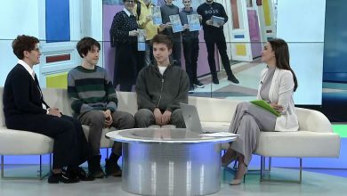 Photo of Azra Kreho za TVSA o uspjehu  učenika OŠ „Musa Ćazim Ćatić” na takmičenju iz informatike