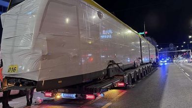 Photo of U Sarajevo sinoć stigao prvi od deset novih tramvaja
