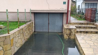 Photo of U naselju Svrake u Vogošći izlijevanje vode, civilna zaštita na terenu