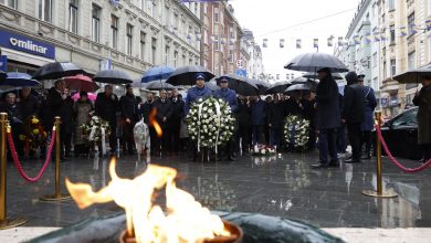 Photo of Delegacije položile cvijeće ispred Vječne vatre u Sarajevu