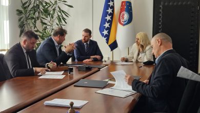 Photo of Potpisani sporazumi za sufinansiranje projekata u poduzetničkim zonama Hadžići i Novi Grad