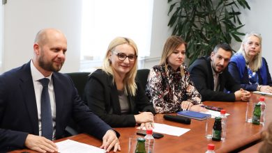 Photo of Press konferenciju rukovodstva Skupštine KS gledajte na TVSA od 14:30 sati