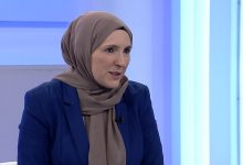 Photo of Ministarstvo o incidentu u Gimnaziji “Obala”: Informacije o napadu na profesoricu možda nisu tačne, Sindikat politizira situaciju