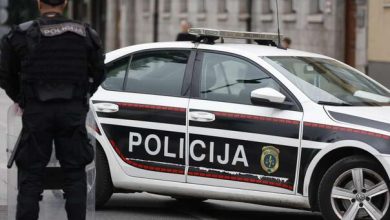 Photo of Uhapšena dva policajca MUP-a KS: Jedan osumnjičen za spolno uznemiravanje, drugi za spolnu zloupotrebu djeteta