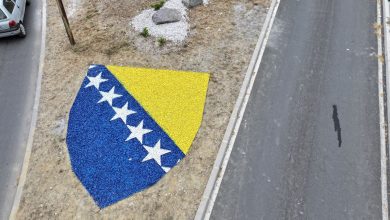 Photo of Grb Bosne i Hercegovine krasi ulaz u naselja Kromolj i Slatina