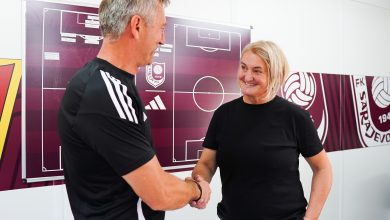 Photo of Samira Hurem predaje trenersku palicu Valentinu Plavčiću-Nova era za SFK 2000 Sarajevo