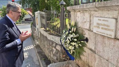 Photo of Gradonačelnik Avdić odao počast hrabroj majci i srebreničkoj heroini Hatidži Mehmedović