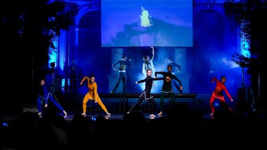 Photo of Na Pozorišnom Trgu Susan Sontag publika uživala u premijernom izvođenju baleta „Planeta Sarajevo“