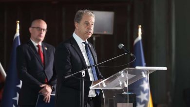 Photo of Brammertz: Prije 30 godina više od sedam hiljada Srebreničana je progonjeno, mučeno i pogubljeno