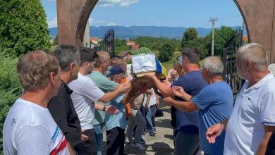 Photo of Kolektivna dženaza i ukop sedam žrtava danas u Memorijalnom centru Kamičani