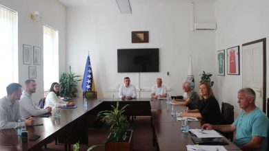 Photo of Uručeni ugovori za izgradnju četiri stambena objekta pogođena poplavama na području Konjica