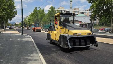 Photo of Postavljanje završnog sloja asfalta u ulici Bulevar Mimara Sinana na Dobrinji  počinje sutra
