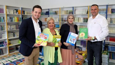 Photo of Premijer Uk i ministrica Hota-Muminović posjetili OŠ ‘Osman Nuri Hadžić’: Besplatni udžbenici i milionska ulaganja u obrazovanje