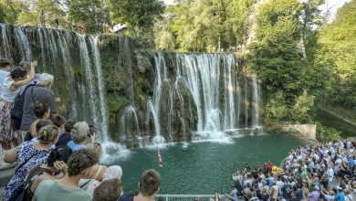 Photo of FOTO/Deseti skokovi s vodopada u Jajcu oduševili posjetioce