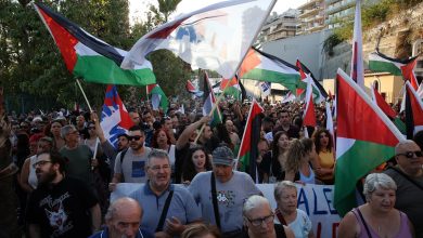 Photo of Stotine Grka protestuju zbog dolaska izraelskog kruzera u luku Pirej