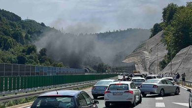 Photo of Požar u tunelu Ivan: Obustavljen saobraćaj, formirane duge kolone