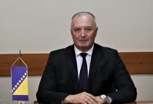 Photo of Helez: Oružane snage BiH spremne pružiti pomoć bh. građanima tokom snježnih padavina