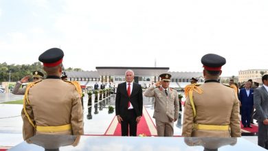 Photo of Helez odao počast na mauzoleju egipatskog velikana: Predsjednik Sadat je pokazao kako mir nema alternativu