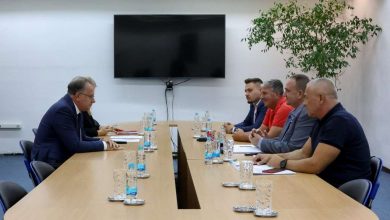 Photo of Nikšić sa predstavnicima prijevoznika, nakon sastanka prekinute blokade