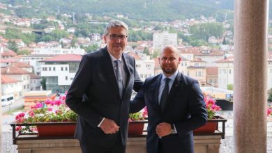 Photo of Predsjedavajući Okerić u posjeti gradonačelniku Avdiću: Nastavak saradnje na realizaciji kapitalnih projekata