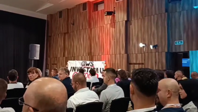 Photo of U znak podrške Palestini grupa građana prekinula uvodni govor Jeff Barra