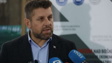 Photo of Duraković podnio prijavu Tužilaštvu BiH zbog murala Ratku Mladiću u Banjoj Luci