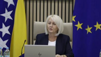 Photo of Ljudi širom svijeta žale za velikim Halidom Bešlićem, a Krišto odbija sazvati sjednicu Vijeća ministara o danu žalosti u BiH