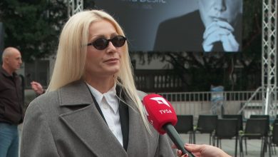 Photo of Slađana Mandić: Ja sam ponosna što sam živjela u doba Halida Bešlića”