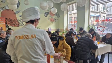 Photo of Pomozi.ba obilježio Dan državnosti BiH svečanim ručkom u ‘Restoranima dobre volje’