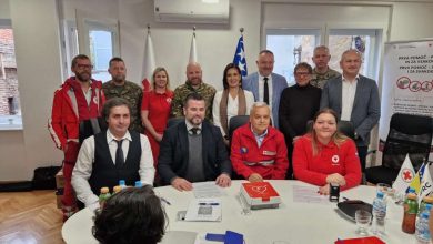 Photo of Crveni krst/križ BiH i Crveni križ Slovenije donirali nove defibrilatore za Sarajevo i druge općine u BiH
