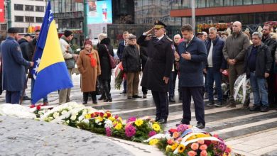 Photo of Ministar Katica i policijski komesar Hajdarević odali počast povodom Dana državnosti BiH