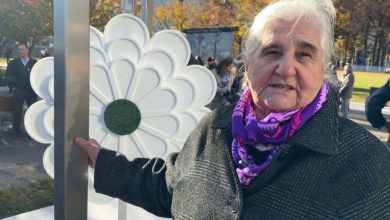 Photo of Otkriven „Cvijet Srebrenice“ ispred UN-a: Trajno sjećanje na žrtve genocida