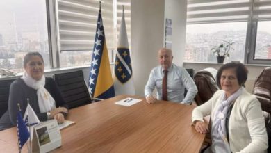 Photo of Lokmić sa predstavnicama Udruženja ‘Žene borci 92–95’: Vi ste naš bedem