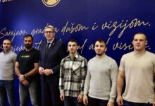 Photo of Gradonačelnik Sarajeva Samir Avdić primio u Vijećnici bh. reprezentativce u kickboxingu