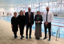 Photo of Ministrica Hota-Muminović i načelnica Karić posjetile FASTO, gdje je u toku Škola plivanja