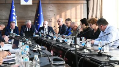 Photo of Vlada FBiH nudi 27 KM više: Minimalna plaća raste 2,7 posto