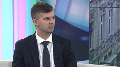 Photo of Krajinović o vremenu tokom vikenda: “Nema vjetra koji bi očistio sarajevsku kotlinu, temperature od 0 do 9 stepeni” (video)