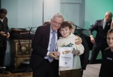 Photo of Uručena zahvalnica direktoru Televizije Sarajevo