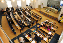 Photo of Održana 14. sjednica Općinskog vijeća Centar: Podrška mladima, hitno stambeno zbrinjavanje i novi planovi za “Zetru”