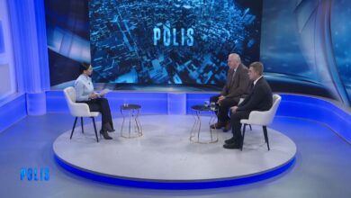 Photo of POLIS/ Obustaviti blokade, bez odlaganja krenuti u diplomatsku ofanzivu
