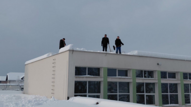 Photo of FOTO/Škole u Kantonu Sarajevo provode mjere čišćenja i održavanja tokom snježnih padavina