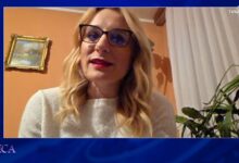 Photo of Jelena Pekić o toplini božićnih običaja: U našem domu novčić u česnici sada pronalazi sin Marko