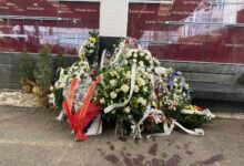 Photo of (Foto)Obilježena 32. godišnjica masakra na Markalama/ Dan kada je Sarajevo zanijemilo od bola