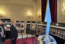 Photo of Sjećanje na Markale: U Narodnom pozorištu otvorena izložba o zločinima nad građanima Sarajeva