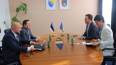 Photo of Premijer Uk s ambasadorom Estonije o digitalizaciji, eupravi i transparentosti