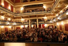 Photo of Fenomen sarajevske scene: Mjuzikl „Sarajevo, moje drago“deseti put pred rasprodanim Narodnim pozorištem