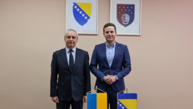 Photo of Nihad Uk: Danas se prisjećamo svih izgubljenih života i patnji koje je ovaj rat prouzrokovao