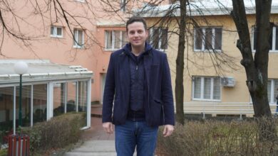 Photo of Uk noć proveo u Studentskom domu: Sa studentima sam otvoreno razgovarao i dogovorio dinamiku rješavanja