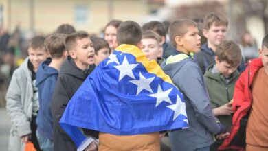 Photo of U Sarajevu sutra defile učenika osnovnih i srednjih škola povodom Dana nezavisnosti BiH 
