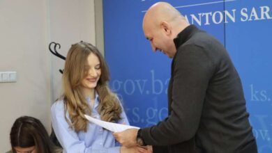 Photo of Ministarstvo za boračka pitanja KS i Fond ‘Ikre’ učenicima i studentima dodijelili stipendije